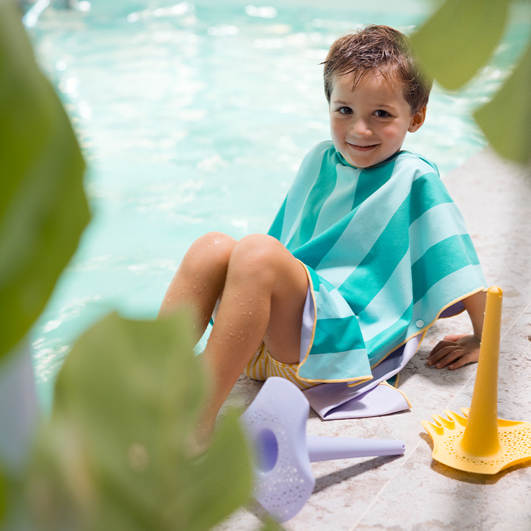 quut-poncho-lagoon-poncho-microfibre-enfant image 3