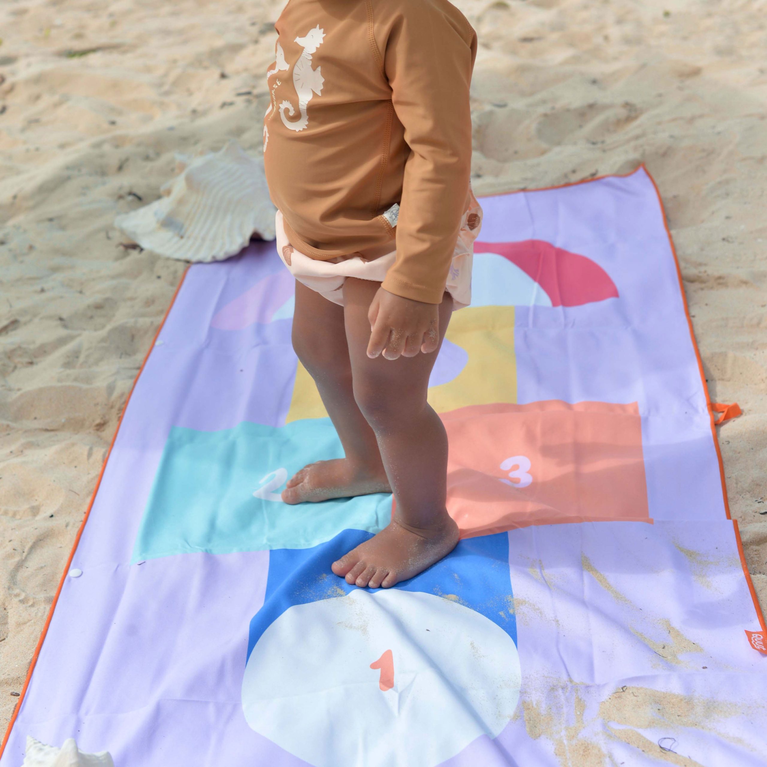quut-serviette-de-plage-jeu-de-marelle image 5