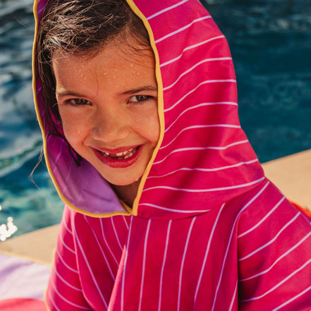 quut-poncho-bourgogne-poncho-microfibre-enfant image 3