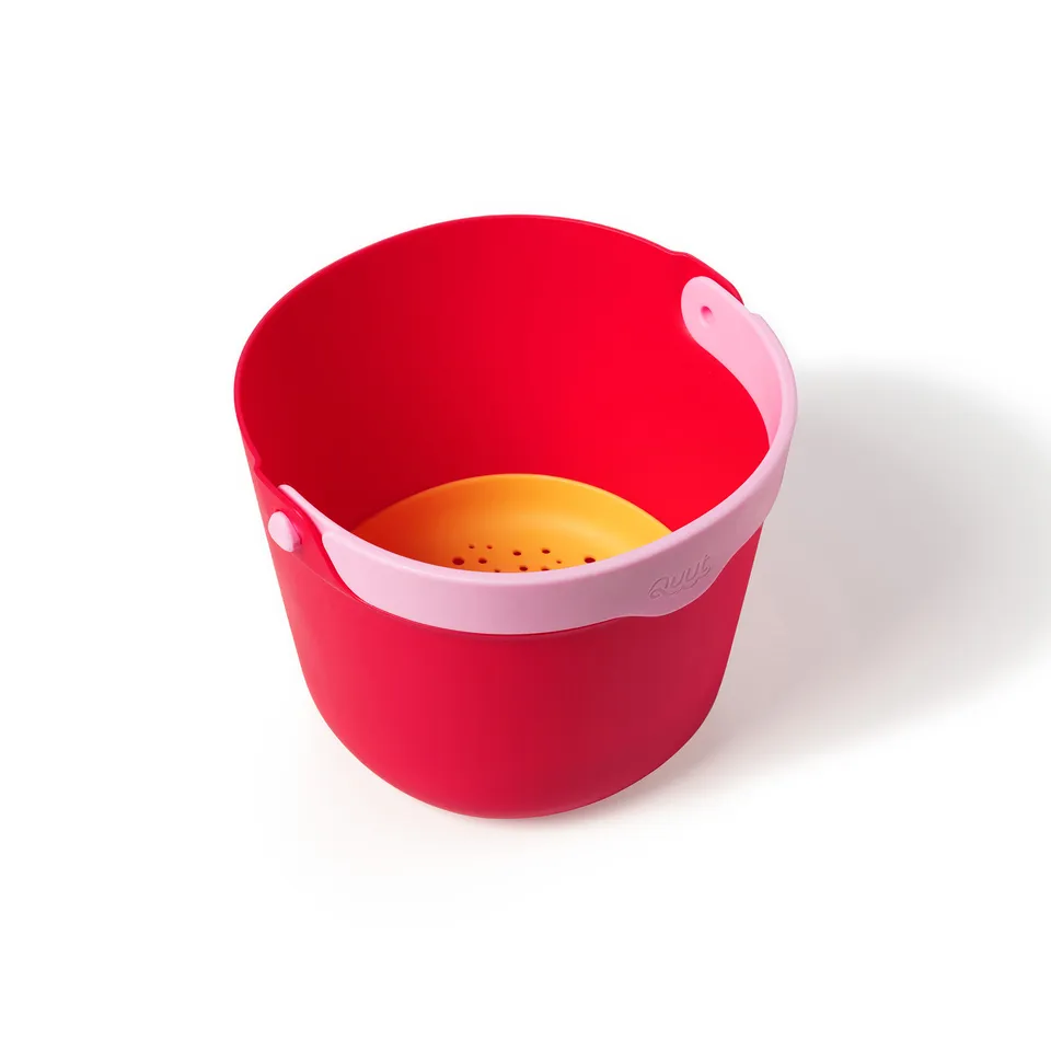 quut-bucki-cherry-red-yellow-stone-seau-de-plage image 1