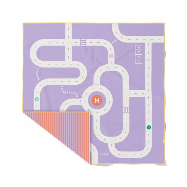 quut-on-the-road-serviette-de-jeu-double-face image 1