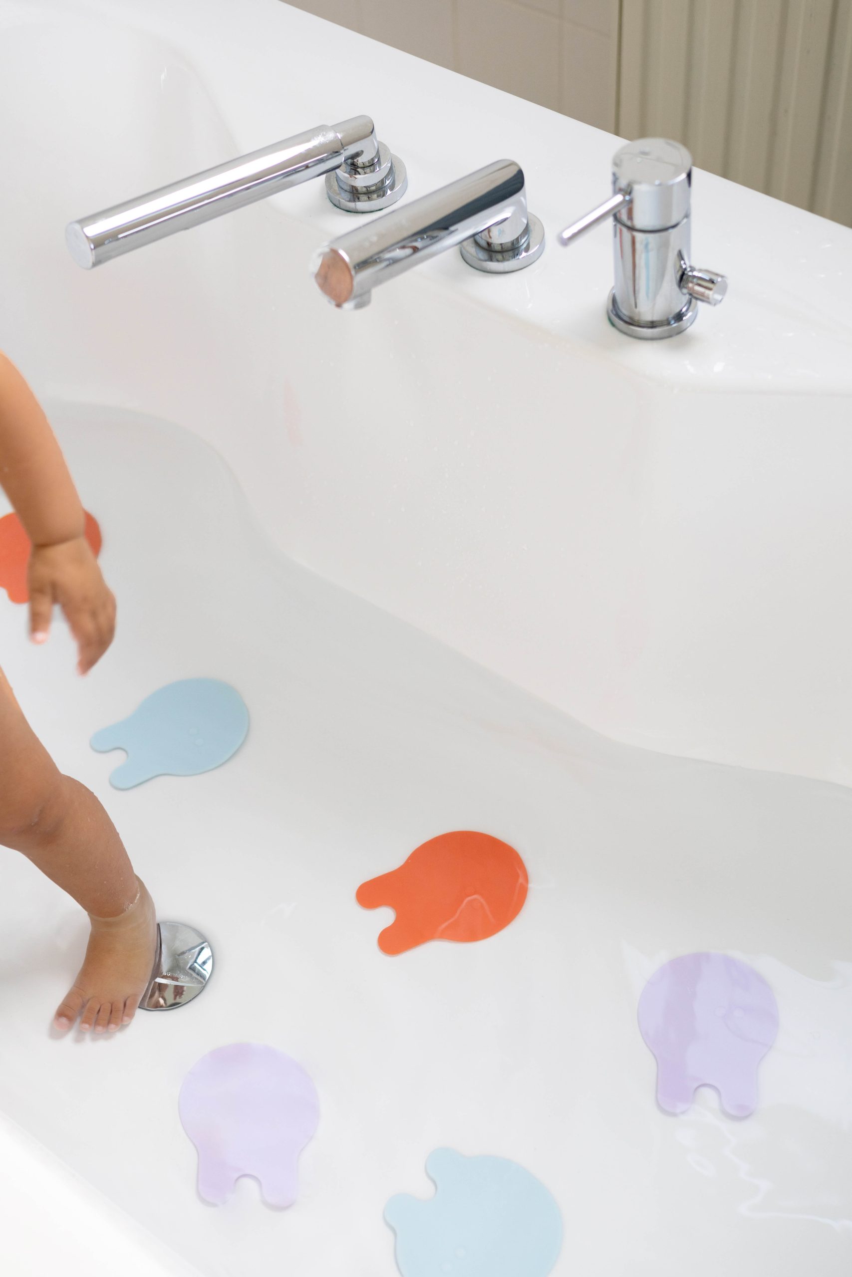 quut-grippi-8-pi-ces-jouets-ventouses-de-bain image 7
