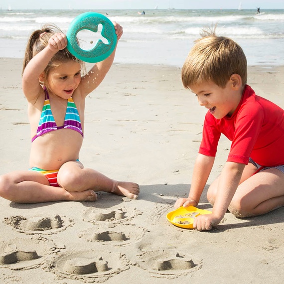 quut-magic-shapers-deep-blue-moules-de-sable image 3